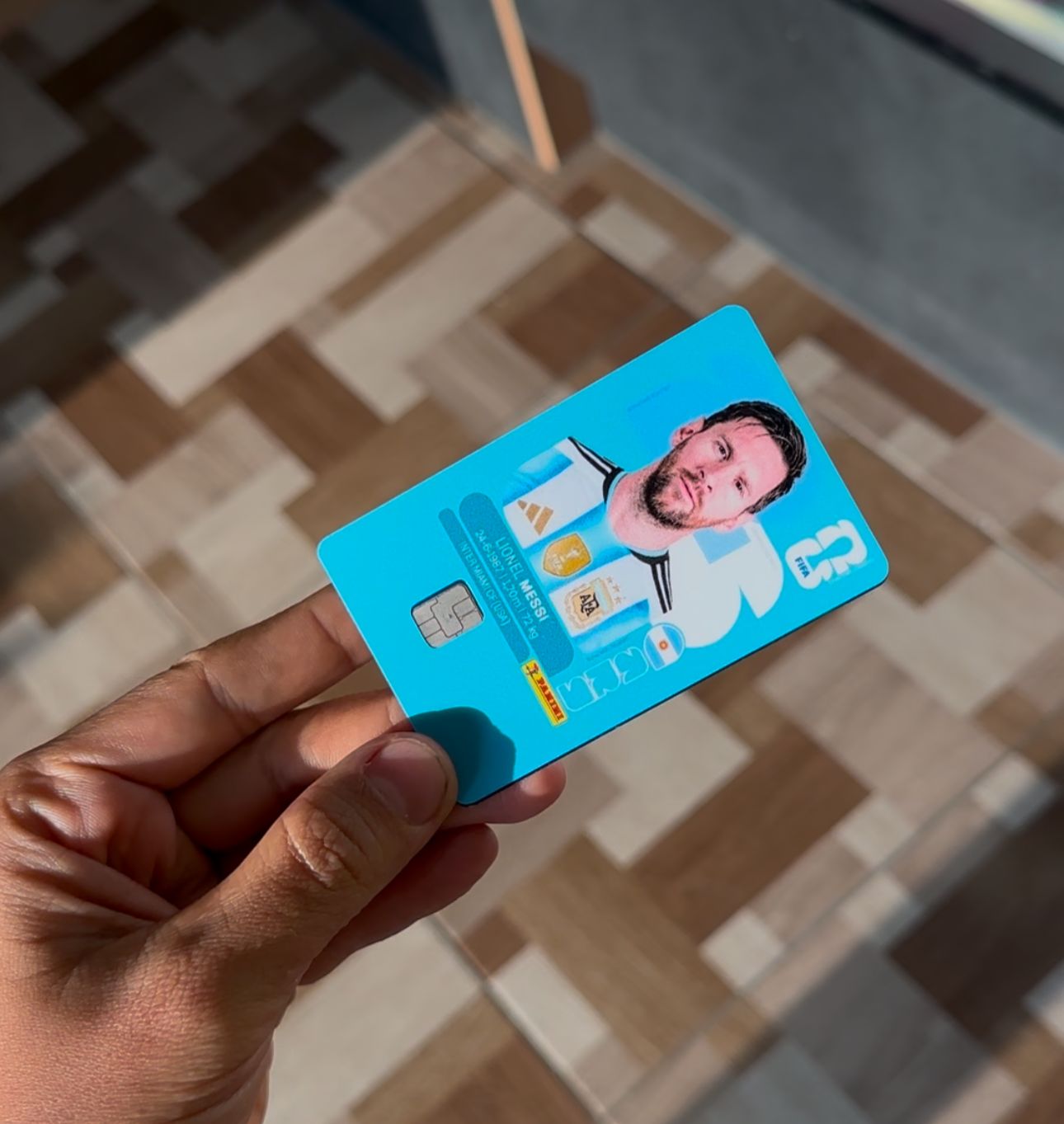 SKINCARD Skinstech® Cromo Mundial Jugadores Diseño calcomania para tarjeta de credito con diseño del mundial 2026
